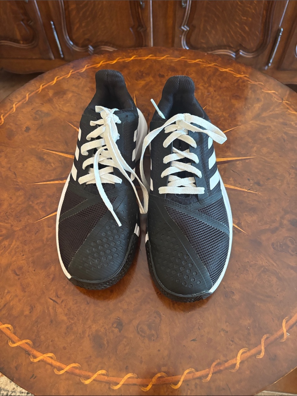 Women’s new Adidas tennis shoe